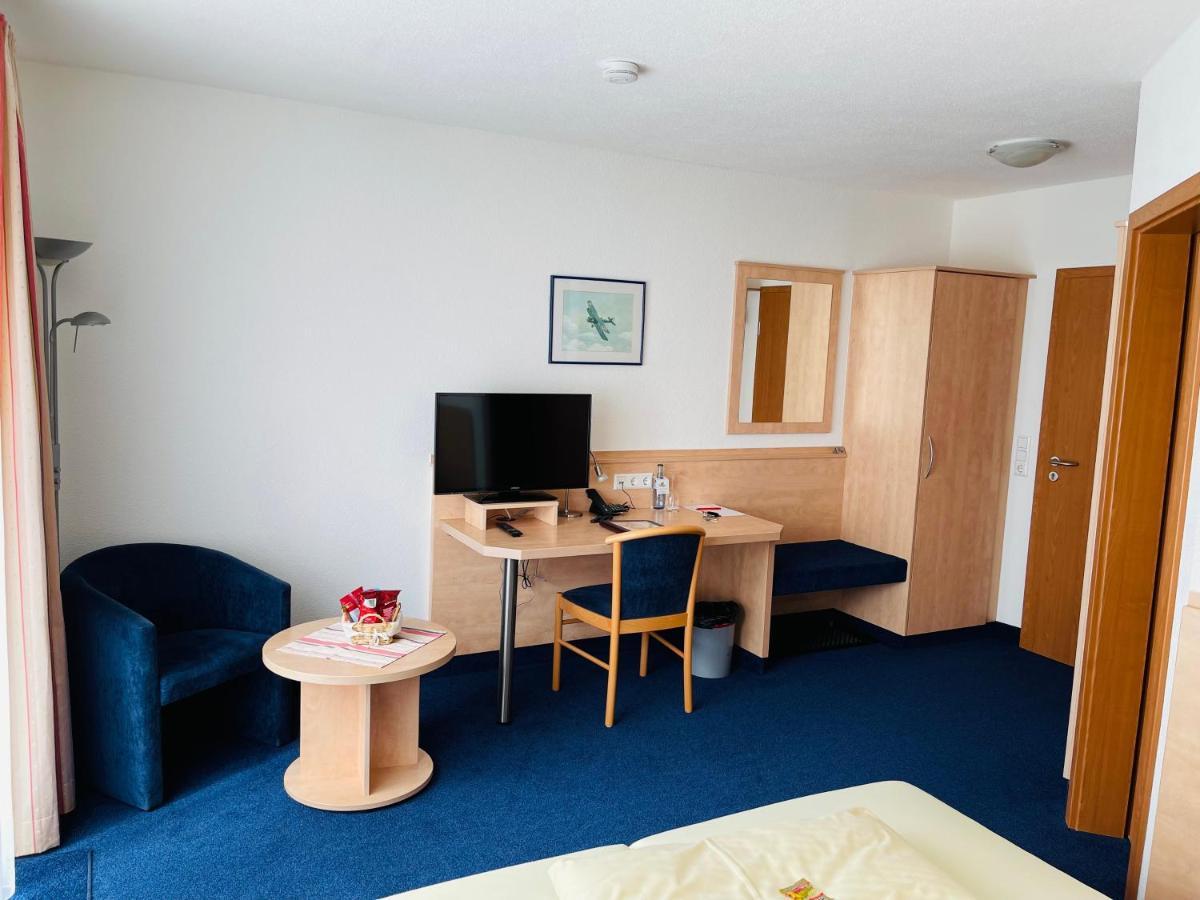 Mengen Hotel Zum Fliegerwirt מראה חיצוני תמונה