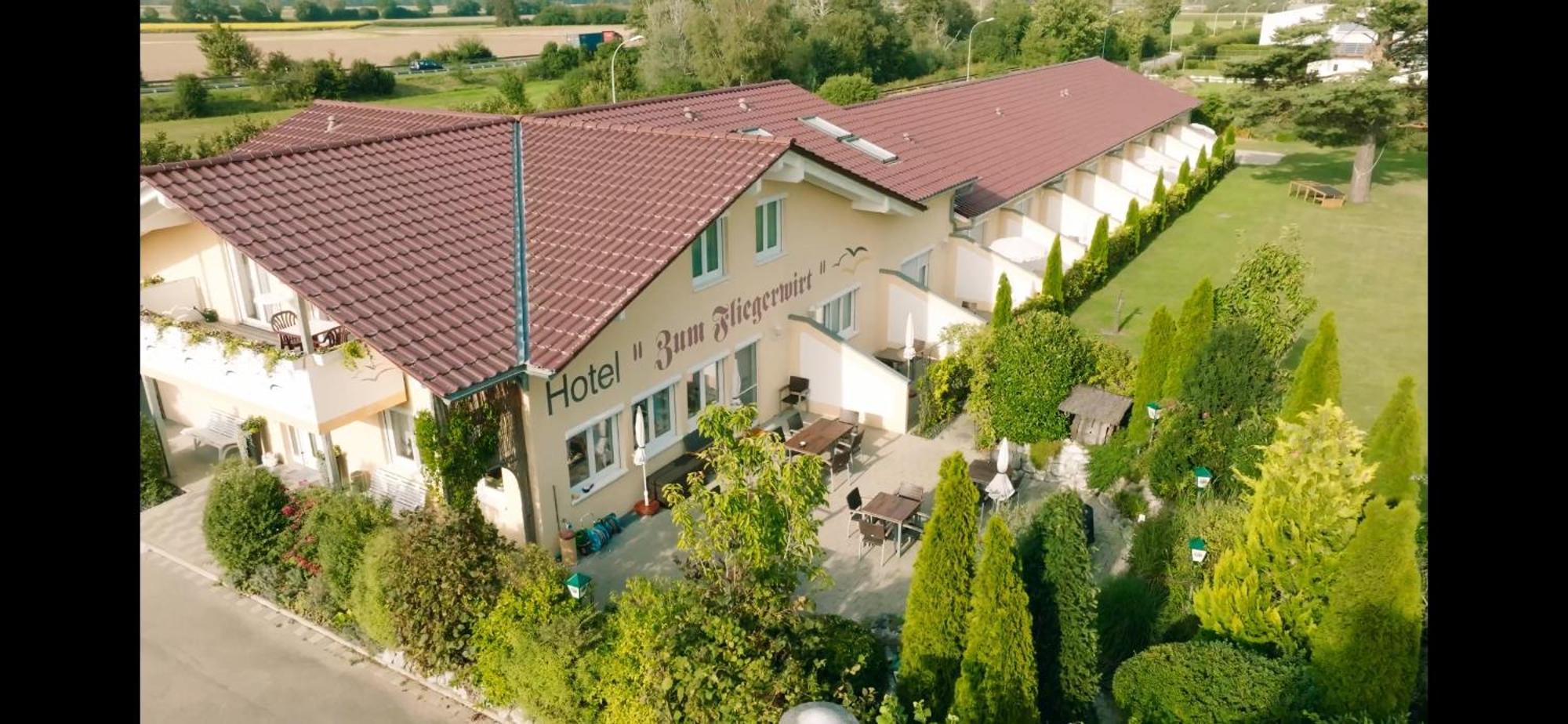 Mengen Hotel Zum Fliegerwirt מראה חיצוני תמונה