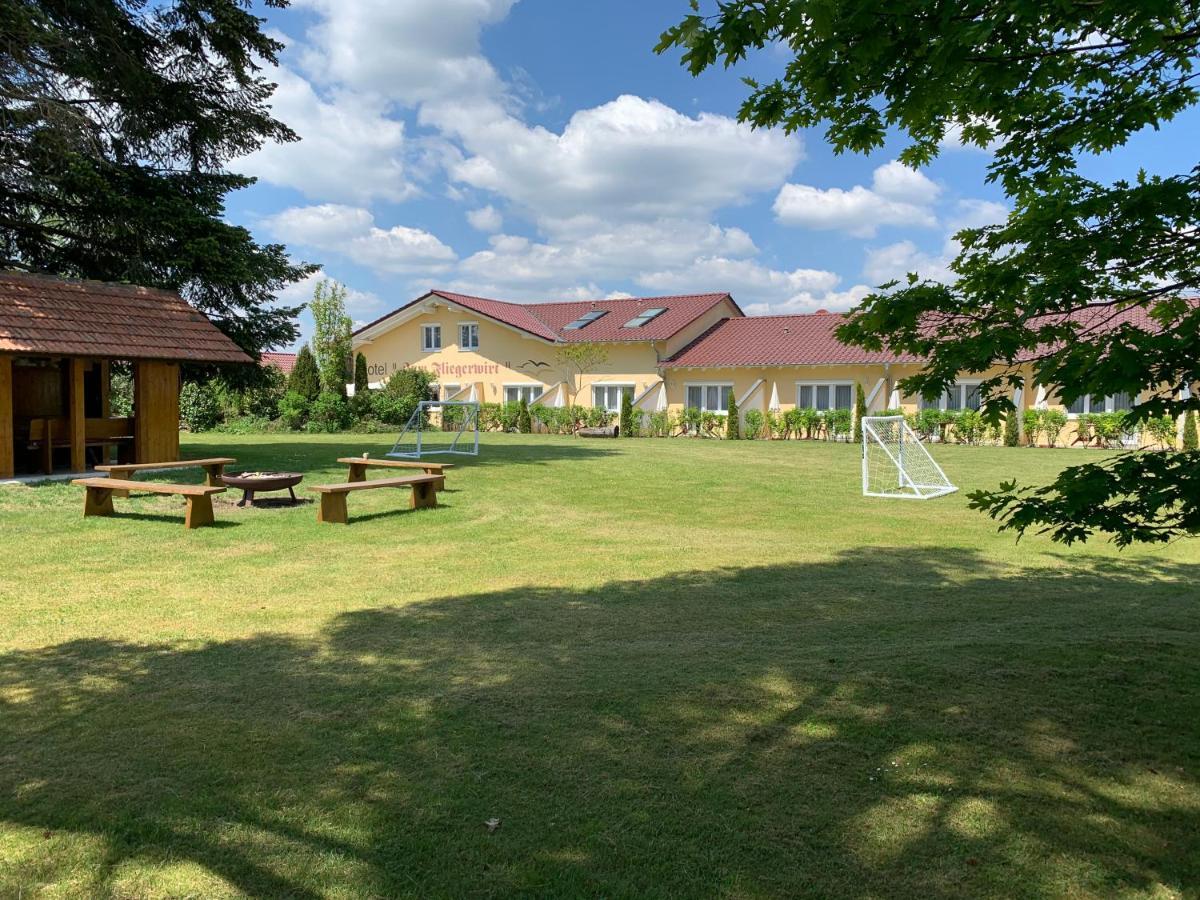 Mengen Hotel Zum Fliegerwirt מראה חיצוני תמונה