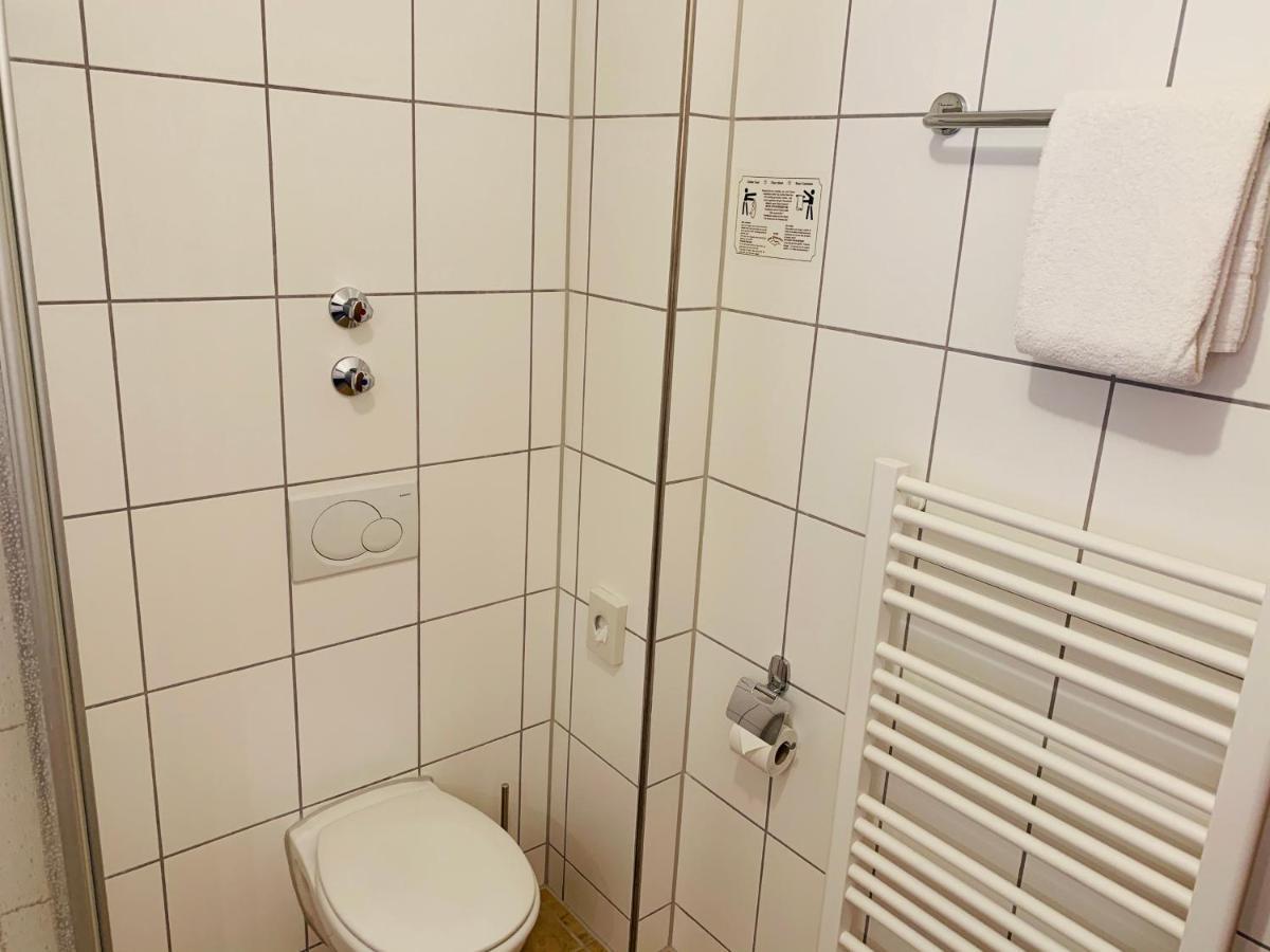 Mengen Hotel Zum Fliegerwirt מראה חיצוני תמונה