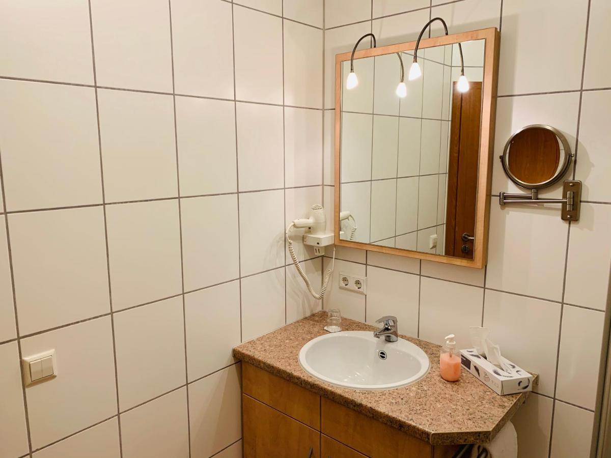 Mengen Hotel Zum Fliegerwirt מראה חיצוני תמונה