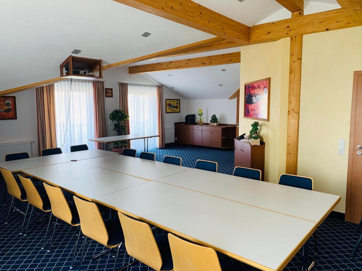 Mengen Hotel Zum Fliegerwirt מראה חיצוני תמונה